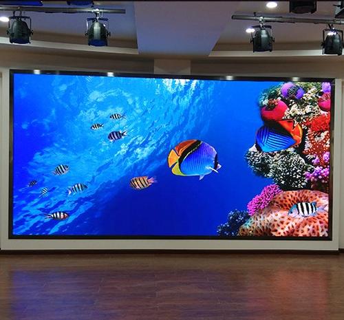 小(xiǎo)間距LED顯示屏